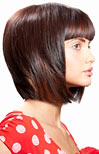 Модная стрижка 2023, фото. Женская прическа на средние волосы. Градуированное каре