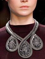 Модное колье 2023, фото из модной коллекции Christian Dior